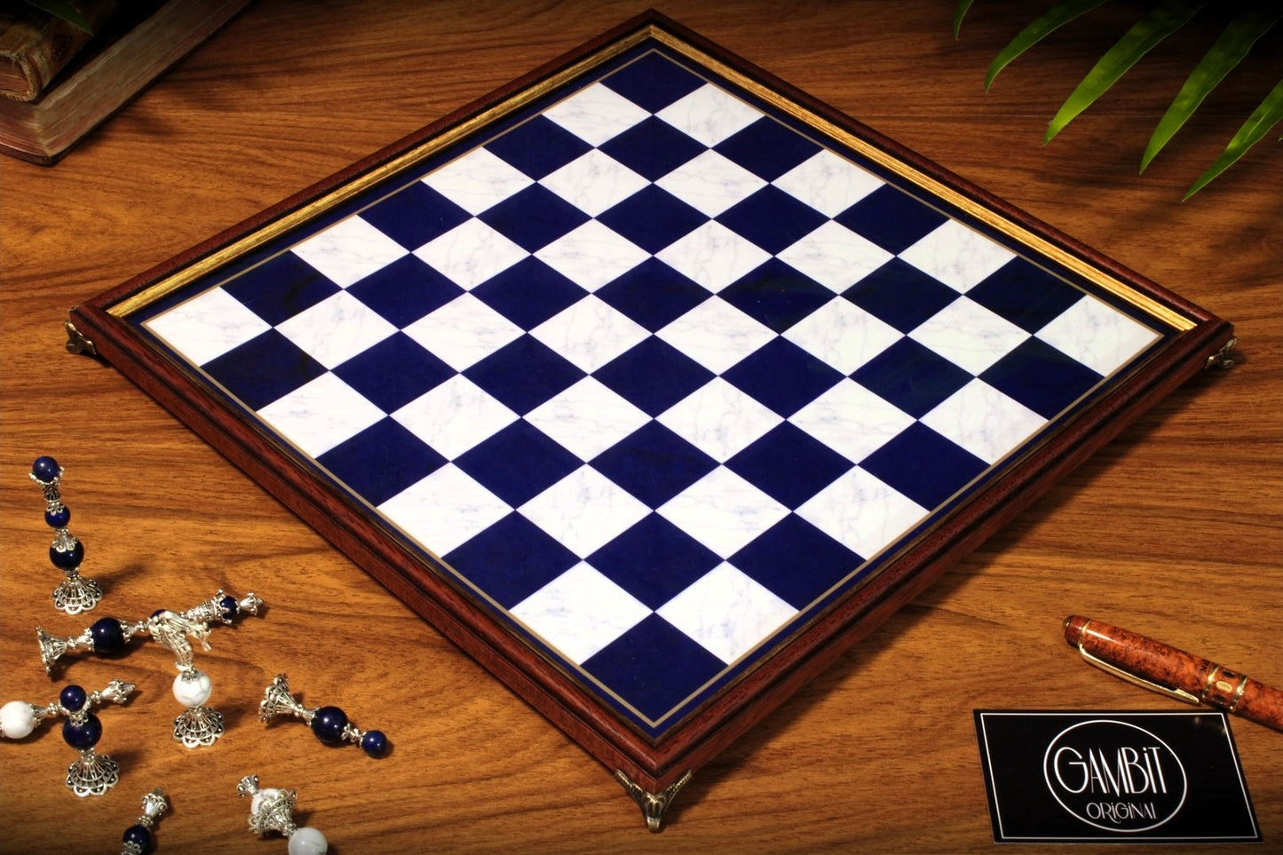 Echiquier Deluxe haut de gamme 32 cm, cadre en bois, de style pierre marbrée pour jeu d'échecs, pieds en métal