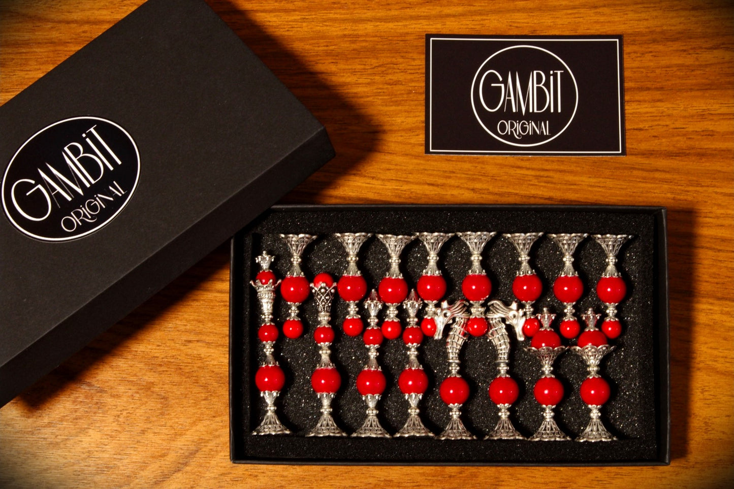 Jeu d'échecs Deluxe haut de gamme en métal et pierres semi-précieuses, échiquier en bois et pieds en métal de 32 cm