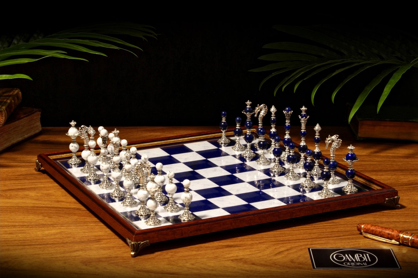 Jeu d'échecs Deluxe haut de gamme en métal et pierres semi-précieuses, échiquier en bois et pieds en métal de 32 cm