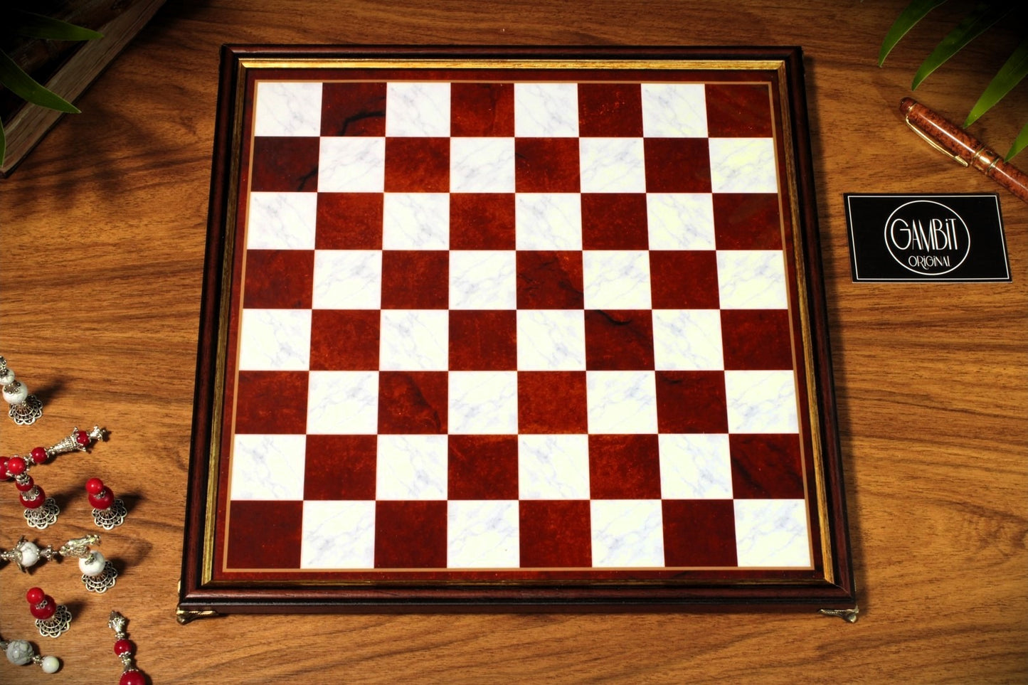 Echiquier Deluxe haut de gamme 32 cm, cadre en bois, de style pierre marbrée pour jeu d'échecs, pieds en métal