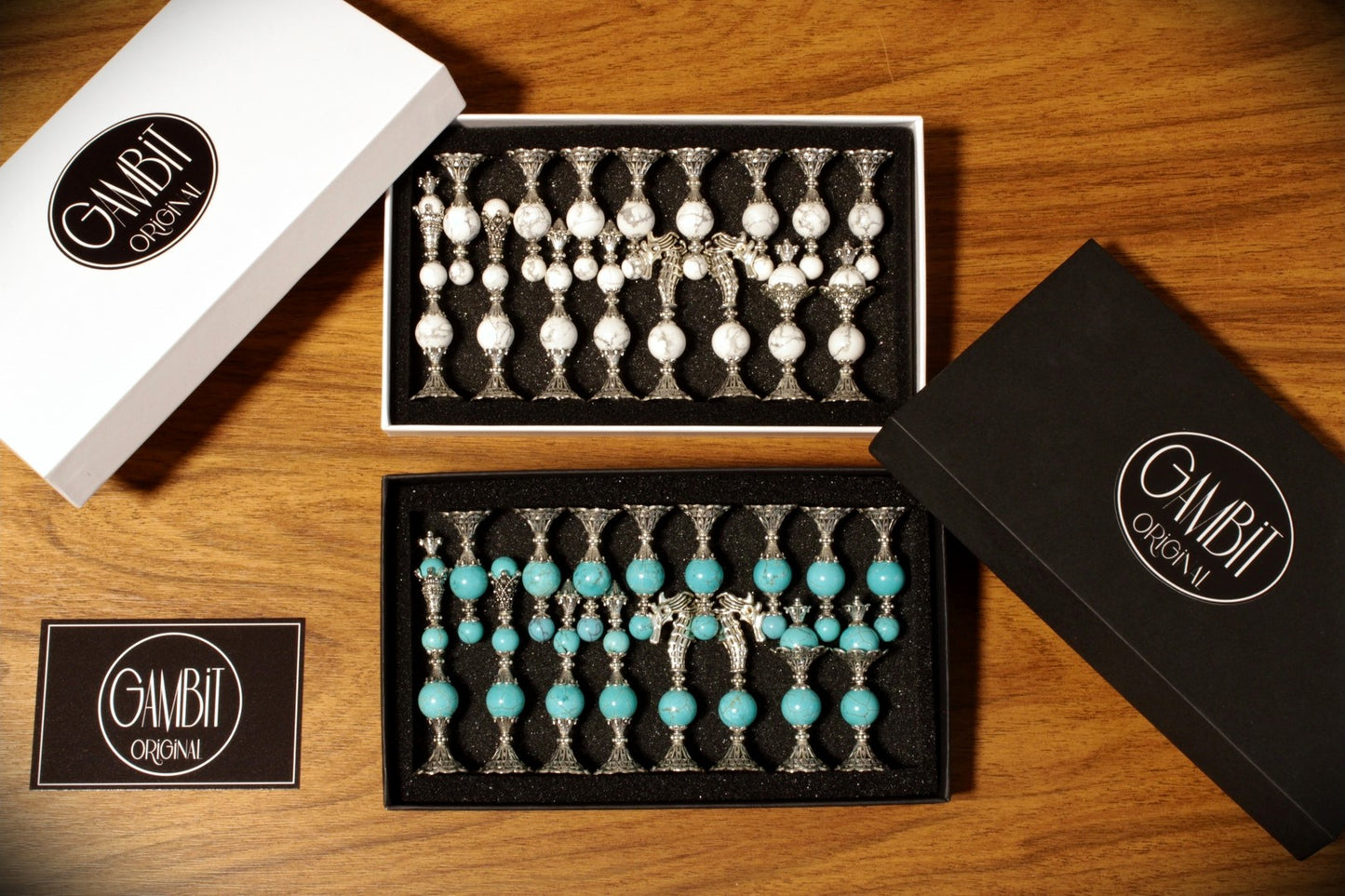 Jeu d'échecs Deluxe haut de gamme en métal et pierres semi-précieuses, échiquier en bois et pieds en métal de 32 cm