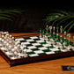Jeu d'échecs Deluxe haut de gamme en métal et pierres semi-précieuses, échiquier en bois et pieds en métal de 32 cm