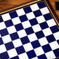 Echiquier Deluxe haut de gamme 32 cm, cadre en bois, de style pierre marbrée pour jeu d'échecs, pieds en métal