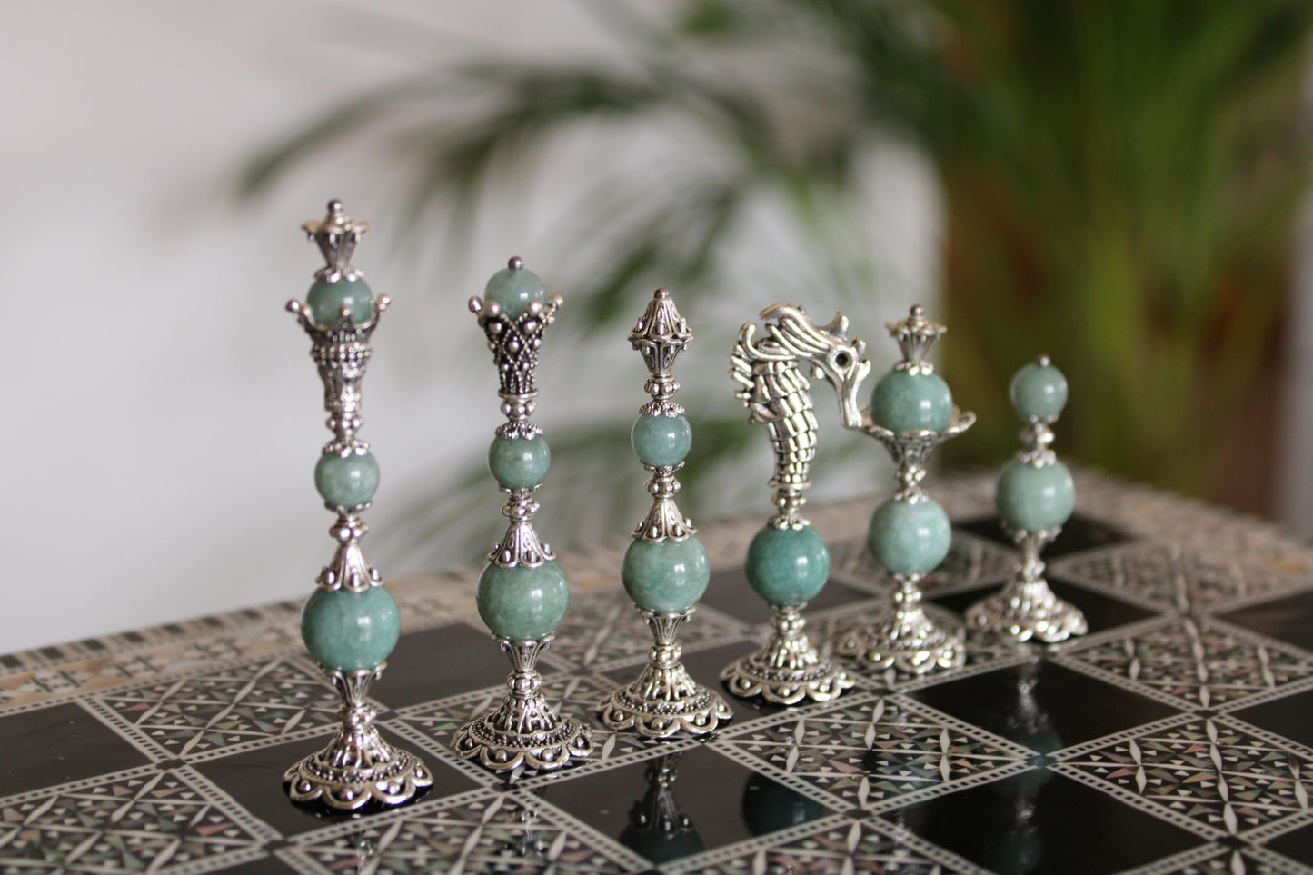 Pièces de jeu d'échecs Jade vert de gris Collection Elégance